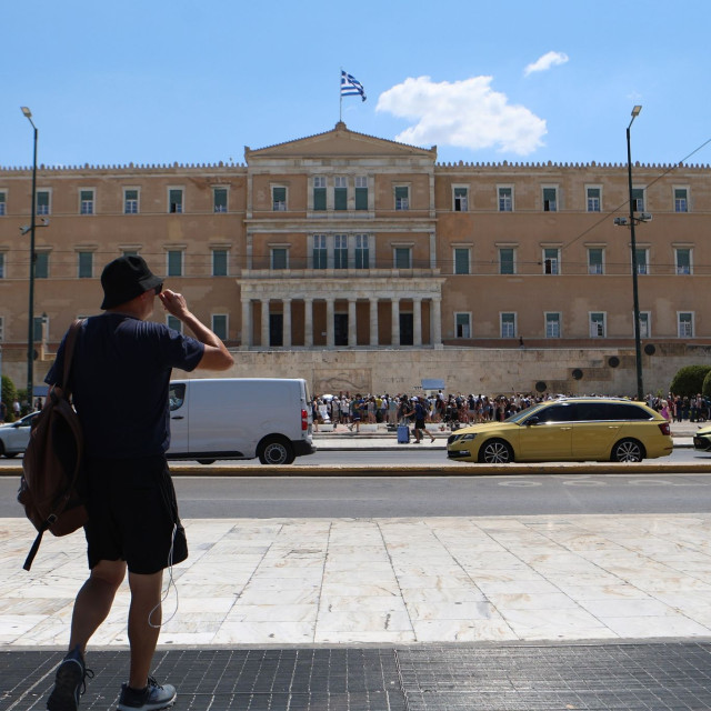 Καιρός: Νέα άνοδος της θερμοκρασίας ενώ υποχωρούν οι άνεμοι