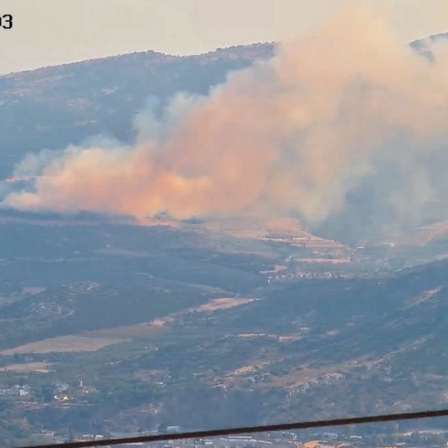 Βόλος: Δύο φωτιές σε Αϊβαλιώτικα και Σωρό - Επιχειρούν 5 εναέρια, 112 για ετοιμότητα