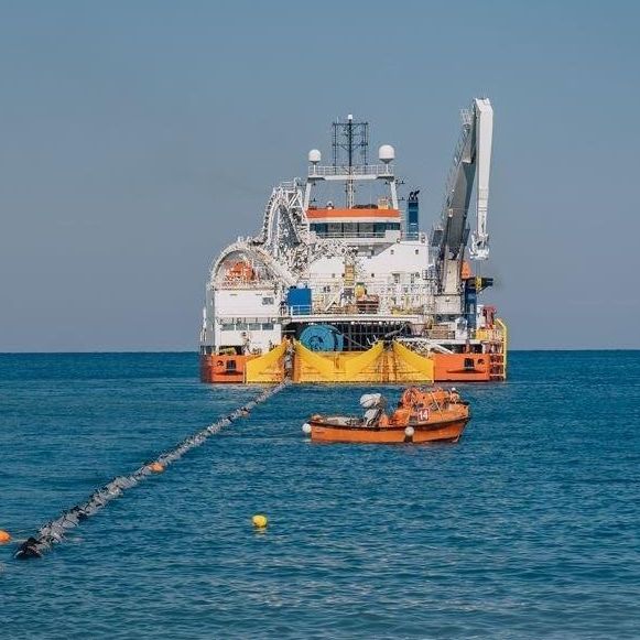 Κύπριος υπ. Ενέργειας: Με γαλλικό πλοίο ξαναρχίζουν οι έρευνες για το καλώδιο Ελλάδας–Κύπρου