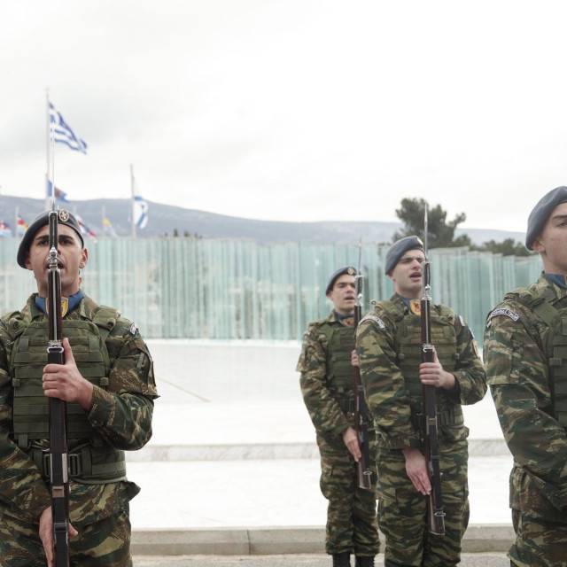 Αλλαγές στην στρατιωτική θητεία: 9μηνο για όσους καταταγούν χωρίς αναβολή