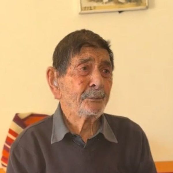 Ο 97χρονος Ρεθυμνιώτης που ξέρει το μυστικό για μια ζωή γεμάτη αισιοδοξία