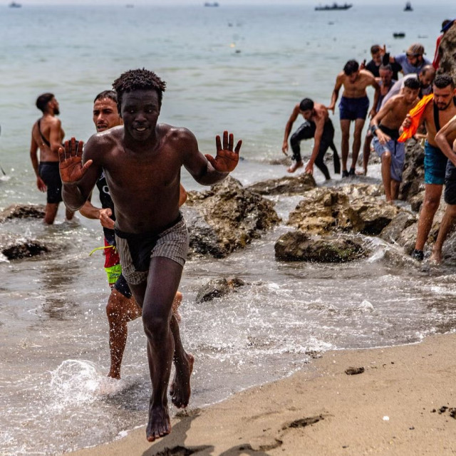 Βρετανία: Πρώην υπουργός ζητά οίκο ανοχής για μετανάστες που μεταφέρονται σε μικρό χωριό