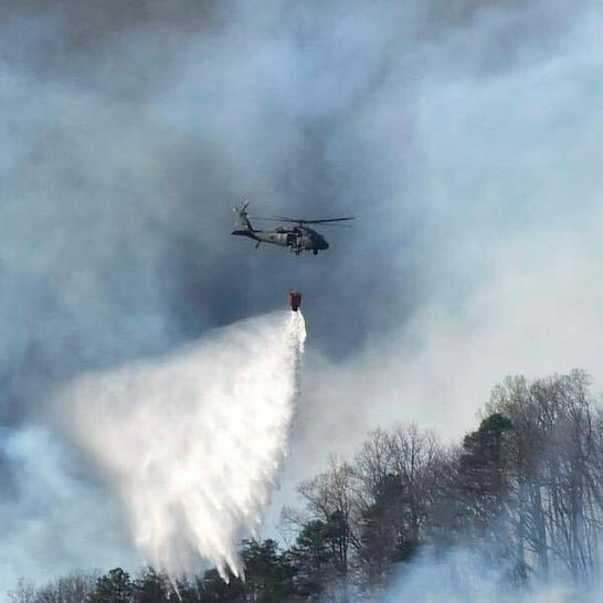 ΗΠΑ: Η φωτιά Hawk καίει για δεύτερη μέρα στη Νεβάδα αναγκάζοντας 42.000 κατοίκους να εκκενώσουν