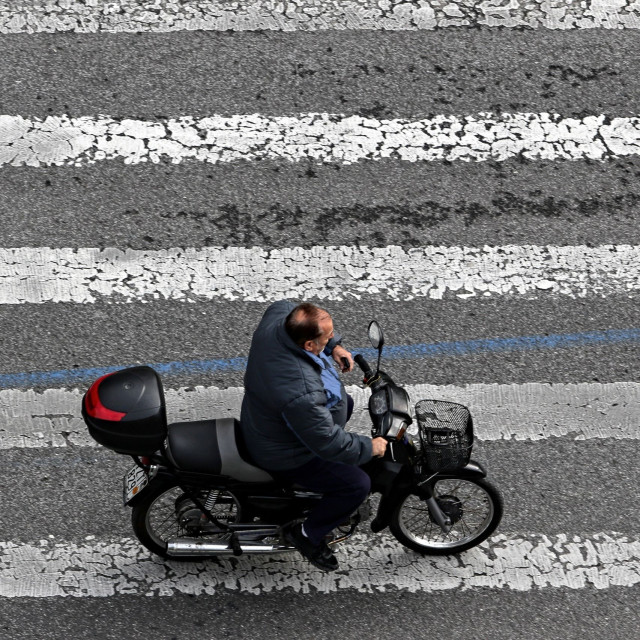 Πάνω από 2.700 παραβάσεις για μη χρήση κράνους μέσα σε μία εβδομάδα