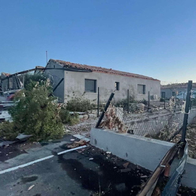 Γαλλία: Ισχυρός ανεμοστρόβιλος έπληξε χωριό στον νομό Όντε - 26 τραυματίες