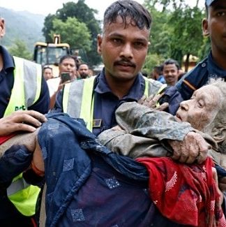 Βιβλική καταστροφή στο Νεπάλ: 157 νεκροί, εκατοντάδες αγνοούμενοι - Εικόνες και βίντεο