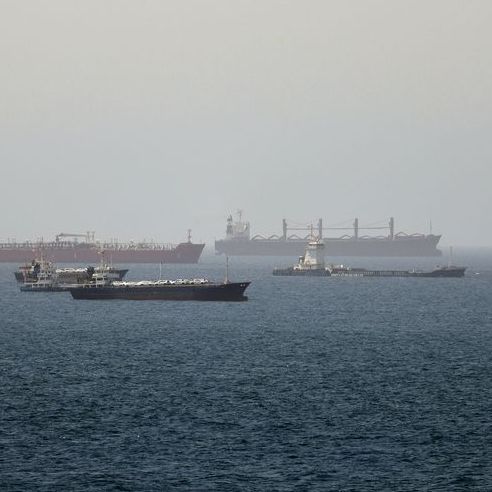 «Τα Στενά του Ορμούζ θα παραμείνουν κλειστά αν οι ΗΠΑ δεν αποδεχθούν τους όρους της Τεχεράνης»