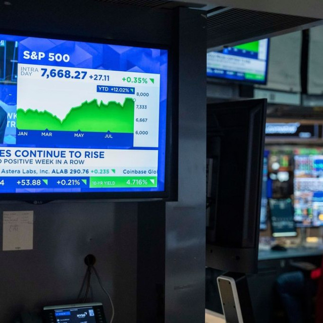 Wall Street: Άνοδος των δεικτών με φόντο αμερικανικά ομόλογα και μείωση τιμών στο πετρέλαιο