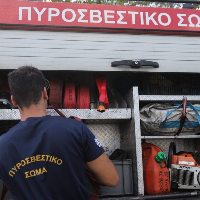 Φωτιά σε εγκαταλελειμμένο κτίριο στο κέντρο της Αθήνας- Κυκλοφοριακές ρυθμίσεις στην 3ης Σεπτεμβρίου