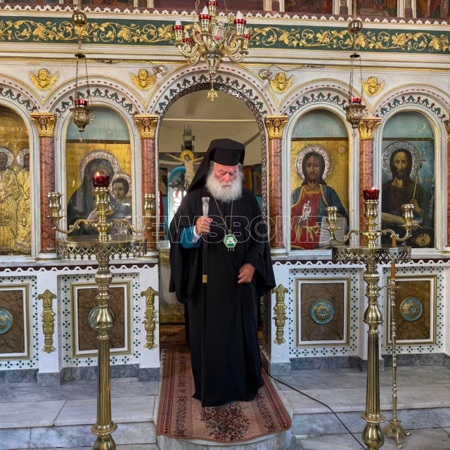 Συγκίνηση στη Μονή Αγίου Μηνά: Ο Πατριάρχης Αλεξανδρείας Θεόδωρος Β΄ στο Μουσείο της Σφαγής της Χίου