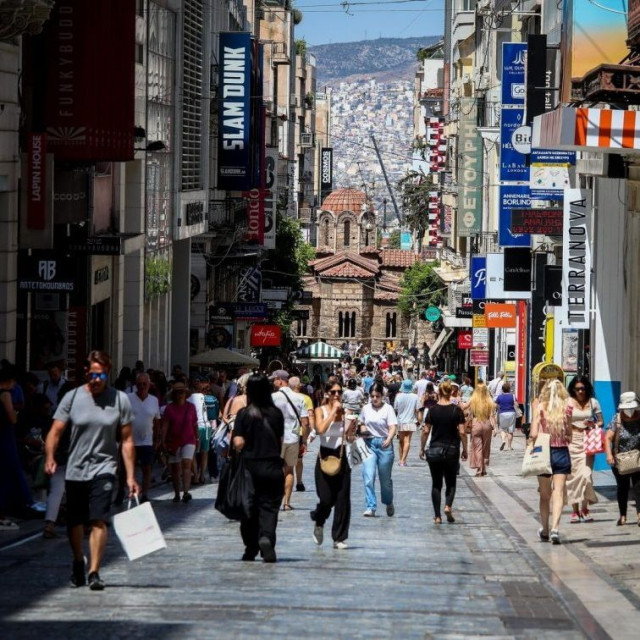 ΕΛΣΤΑΤ: Στο 7,9% μειώθηκε το ποσοστό της ανεργίας στη χώρα τον Ιούλιο
