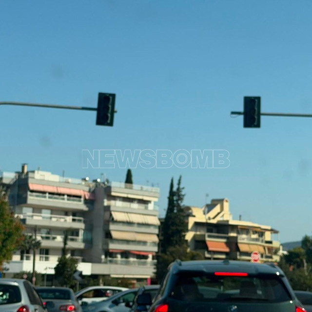 Μπλακ αουτ στα φανάρια της Λεωφόρου Κηφισίας - Δε λειτουργούν μέχρι το Μαρούσι