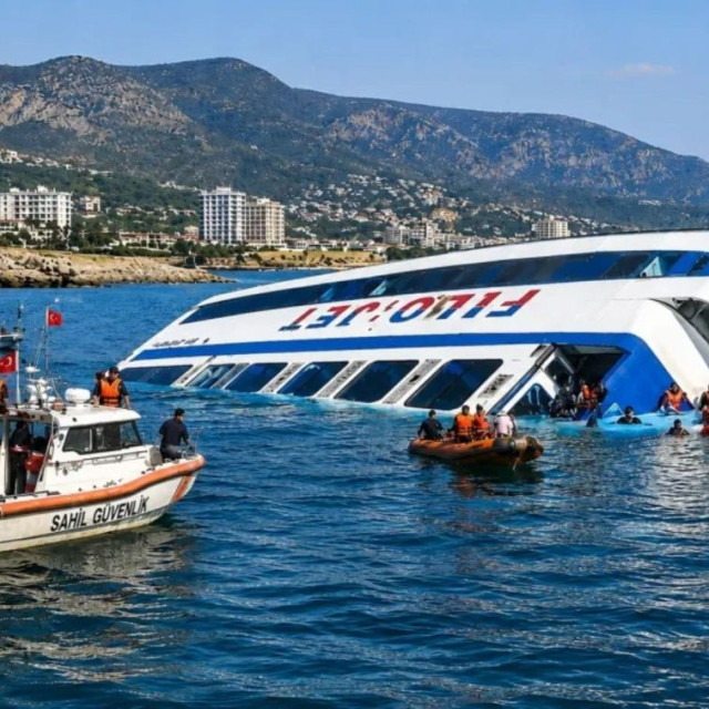 Ναυάγιο στην Κερύνεια: Στους 9 οι νεκροί - Καρατομήθηκε ο «υπουργός Μεταφορών» του ψευδοκράτους