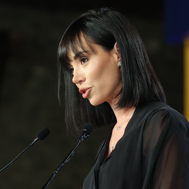 Κυβέλη Μάρδα: Ποια είναι η γυναίκα που προλόγισε τον Αλέξη Τσίπρα στη Θεσσαλονίκη