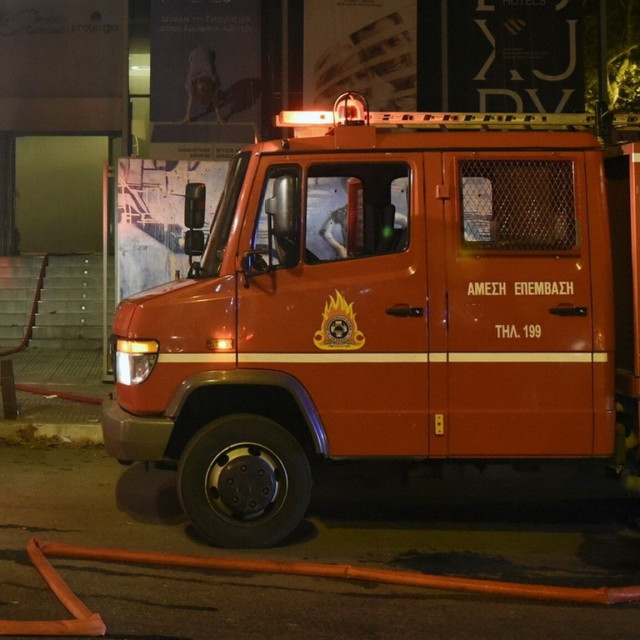Πυρκαγιά σε διαμέρισμα στην Θεσσαλονίκη – Μεγάλη η κινητοποίηση της Πυροσβεστικής