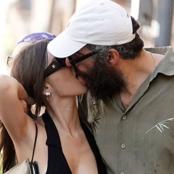 Έμιλι Ραταϊκόφσκι: Τρυφερές στιγμές στη Ρώμη - Τα παθιασμένα φιλιά με τον Ρομέν Γαβρά