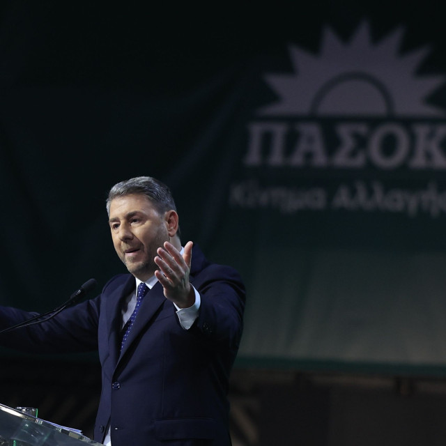 LIVE - Ανδρουλάκης στο Ηράκλειο: Η χώρα πρέπει να αλλάξει πορεία