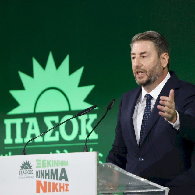 Διμέτωπη επίθεση Ανδρουλάκη σε Μητσοτάκη και Τσίπρα – «Ο λαός δεν τους χρωστά άλλη ευκαιρία»