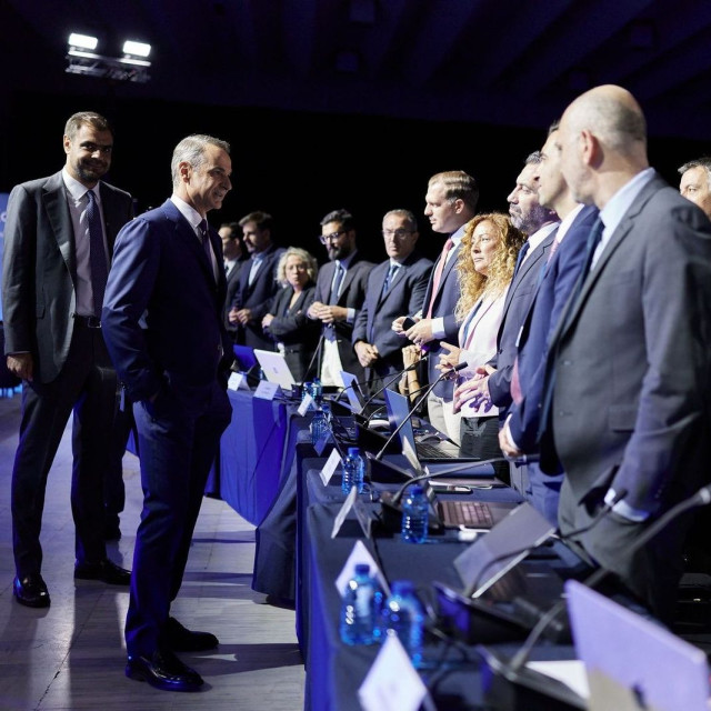 Μητσοτάκης σε Σαμαρά: «Απ’ ό,τι θυμάμαι ο ίδιος πήρε στις εκλογές 18%, ωραία απόδοση»