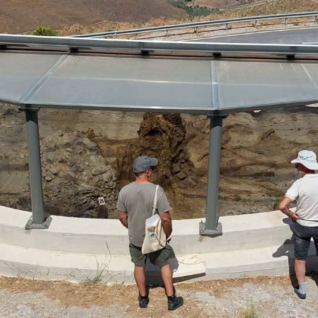 Μυτιλήνη: Περιήγηση στα νέα υπαίθρια πάρκα απολιθωμάτων