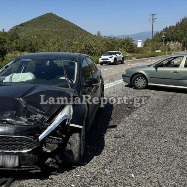 Λαμία: Σοβαρό τροχαίο στο δρόμο προς Μπράλο - Στο νοσοκομείο πατέρας και γιος