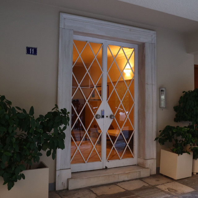 Θάνατος Μαζωνάκη: Δεν είχε χρησιμοποιηθεί ο απινιδωτής στο ιατρείο της Καρνεάδου, ούτε ήταν λειτουργικός – Στα χέρια του ανακριτή η έκθεση της ΔΕΕ