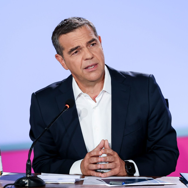 Τσίπρας: Πατριωτική ευθύνη των οικονομικά δυνατών να βάλουν πλάτη