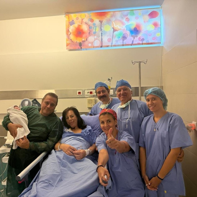Έγινε ξανά μητέρα στα 54 μετά το θάνατο του γιου της - Το έμβρυο είχε κρυοσυντηρηθεί πριν 22 χρόνια