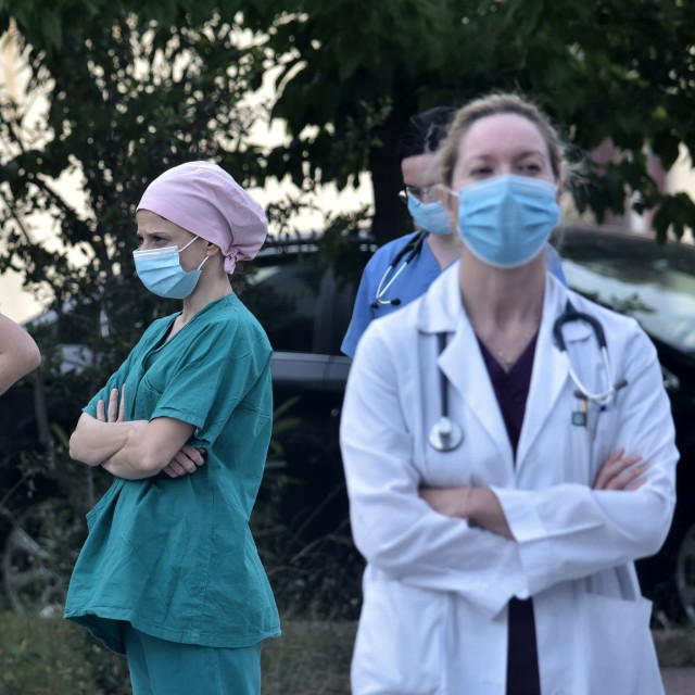 «Άνθρακες ο θησαυρός οι εξαγγελίες στη ΔΕΘ» λένε γιατροί και εργαζόμενοι στα νοσοκομεία