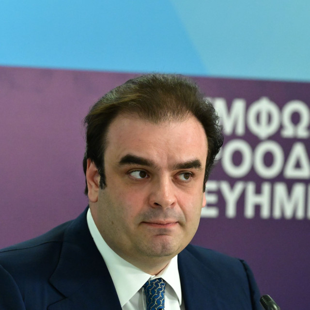 Πιερρακάκης: «Επιστρέφουμε στους πολίτες 4 δισ. ευρώ για την ενίσχυση του διαθέσιμου εισοδήματος»