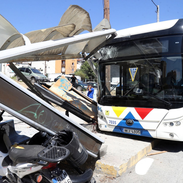 Τροχαίο στη Θεσσαλονίκη: Εξιτήριο για την 62χρονη - Παραμένει στο νοσοκομείο η 21χρονη τραυματίας