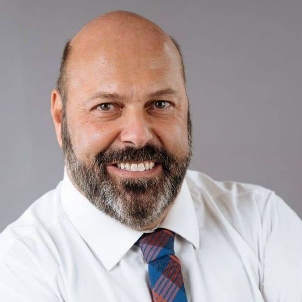«Τσαμπουκάς, νευρικός, απότομος, αλλά αποτελεσματικός»: Τα θερμά λόγια Λαγουδάκου για Χαρδαλιά
