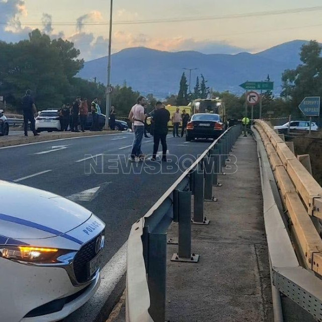 Πυροβολημένος εντοπίστηκε κάτω από αυτοκίνητο στη γέφυρα της Λυκόβρυσης