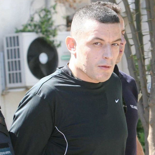 Δραπέτης και επίσημα ο καταδικασμένος βαρυποινίτης Αλκέτ Ριζάι - Δεν επέστρεψε στις φυλακές Δομοκού μετά το επεισόδιο με πυροβολισμούς στην Ανάβυσσο ενώ είχε... άδεια