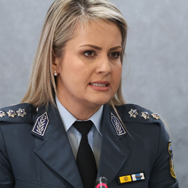 Θάνατος Μαζωνάκη: Άφαντη η λαδί κουβέρτα που φέρεται να ήταν σκεπασμένος στο ιατρείο
