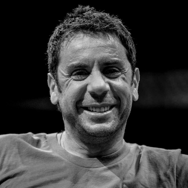 Μαζωνάκης: Η ανάρτηση γυναίκας που υποβλήθηκε σε 18 πλασμαφαιρέσεις – «Τον σκότωσαν εγκληματίες»