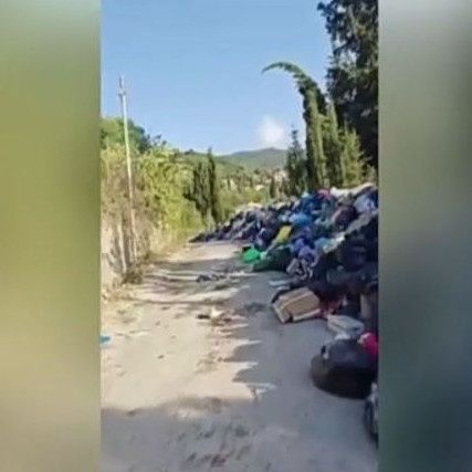 Υγειονομική «βόμβα» τα σκουπίδια στη νότια Κέρκυρα – Οργισμένοι οι κάτοικοι