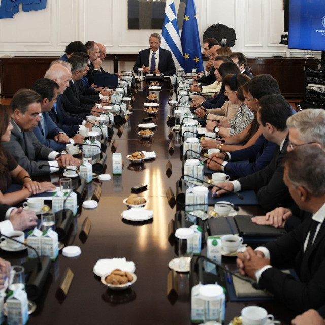Καύσιμα: Με €200 εκατ. σχεδιάζει να μειώσει τις τιμές σε βενζίνη και diesel η κυβέρνηση