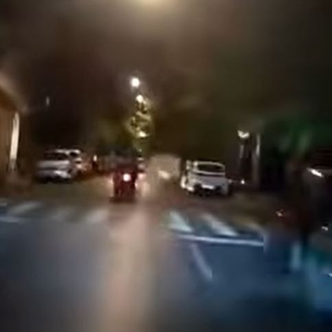 Σοκαριστικό τροχαίο στην Αθήνα: Πατίνι έπεσε πάνω σε μηχανάκι παραβιάζοντας τον... μισό ΚΟΚ