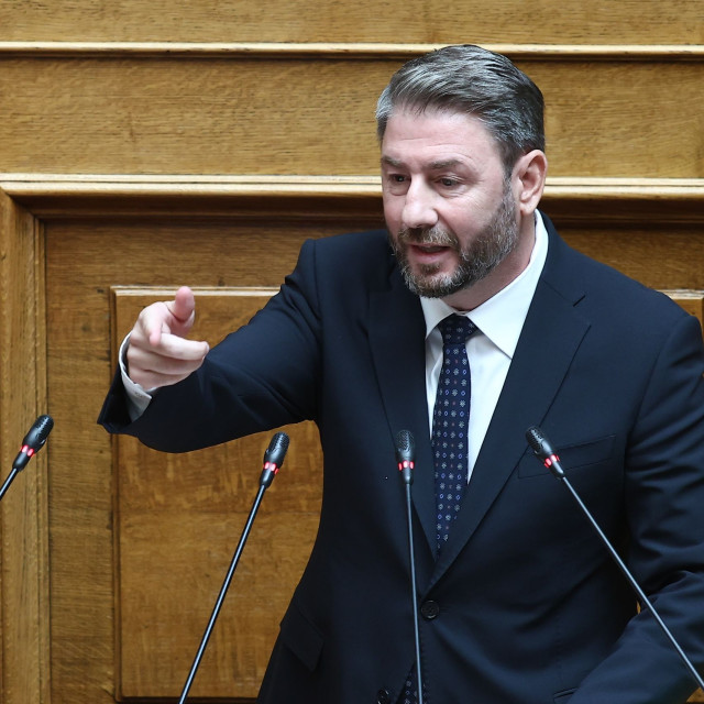 Ανδρουλάκης: «Επικοινωνιακά παιχνίδια» της ΝΔ με το Σύνταγμα – Αιχμές για τα άρθρα 86 και 110