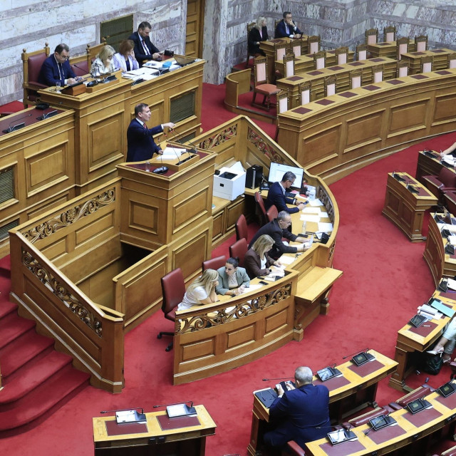 Συνταγματική Αναθεώρηση: Live η συζήτηση στη Βουλή - Στις 13:00 η ομιλία του πρωθυπουργού