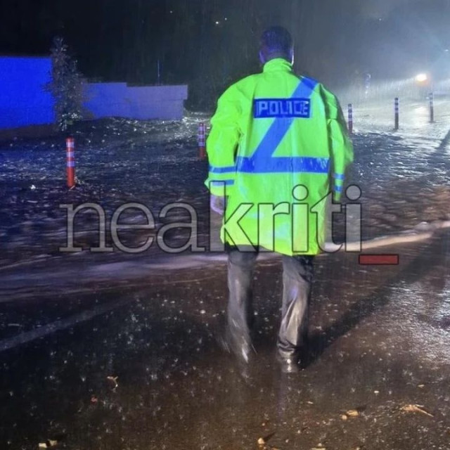 Κατολίσθηση στον ΒΟΑΚ στο ύψος του Φόδελε – Με δυσκολία η μετακίνηση από Ηράκλειο προς Ρέθυμνο