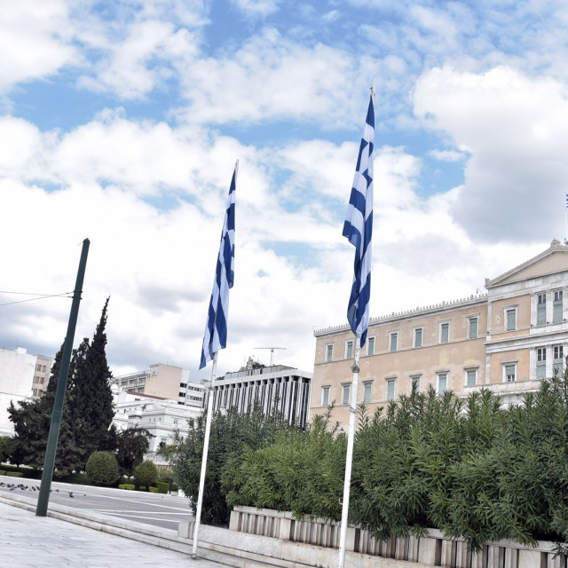 Τα ευρήματα των δημοσκοπήσεων: Η ΝΔ πάνω από το 30%, αλλά η κάλπη παραμένει ρευστή