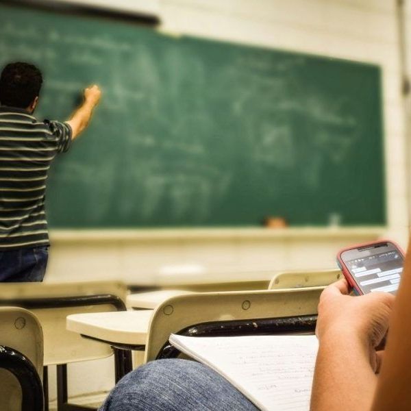 Κρήτη: Γονείς προσφέρουν δωρεάν σπίτι σε αναπληρωτή εκπαιδευτικό