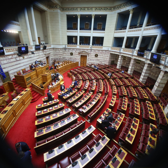 Ο Κυριάκος, ο Αλέξης και στο βάθος ο Αντώνης