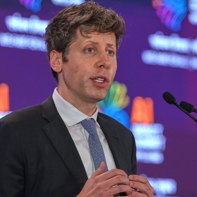 Σαμ Άλτμαν: Ο κόσμος έχει δίκιο να φοβάται την Τεχνητή Νοημοσύνη, λέει το αφεντικό της OpenAI