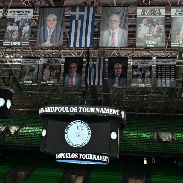 Συγκινητική ατμόσφαιρα στο «T-Center»: Το βίντεο του Παναθηναϊκού για τον Παύλο Γιαννακόπουλο