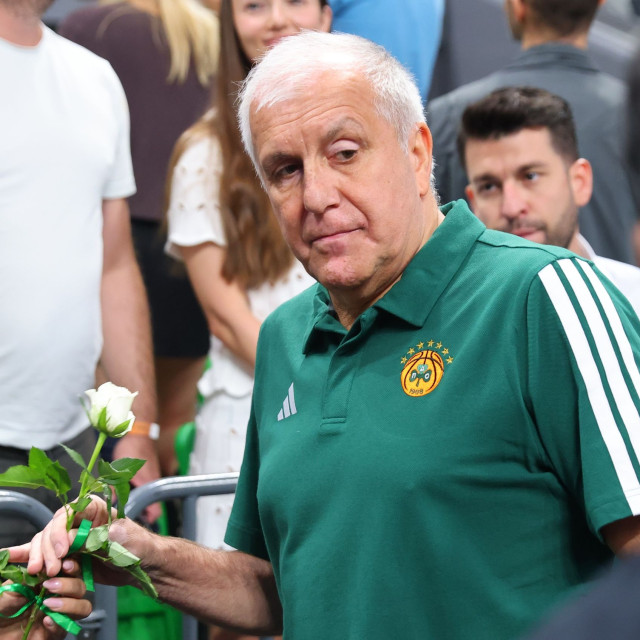 «Στο πόδι» το T-Center στην επιστροφή του Ομπράντοβιτς μετά από 14 χρόνια