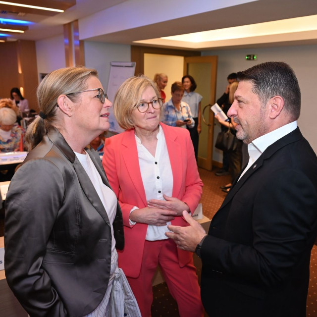 Χαρδαλιάς: «Η  ισότιμη συμμετοχή των γυναικών είναι αναγκαία προϋπόθεση για μια πιο ισχυρή Ευρώπη»