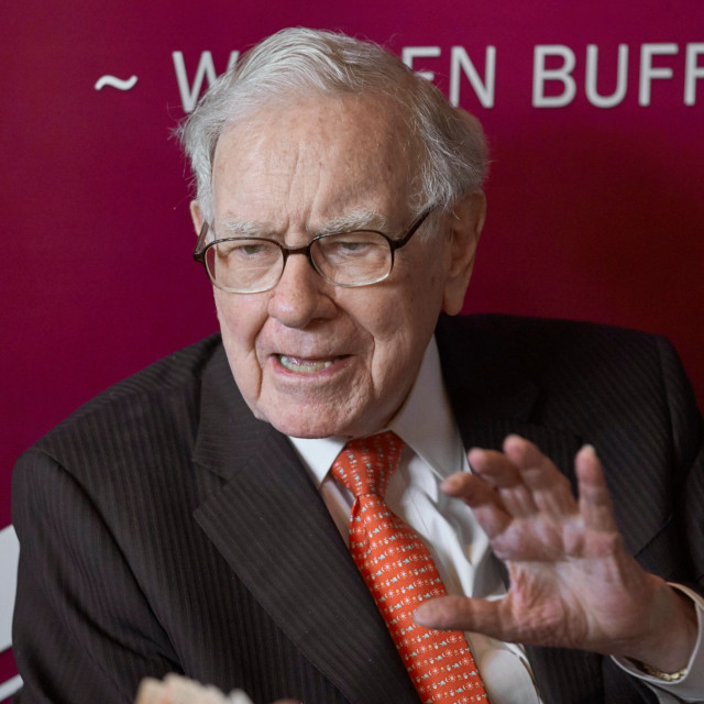 Τέλος εποχής: Ο 96χρονος Warren Buffett παραιτείται από πρόεδρος της Berkshire Hathaway
